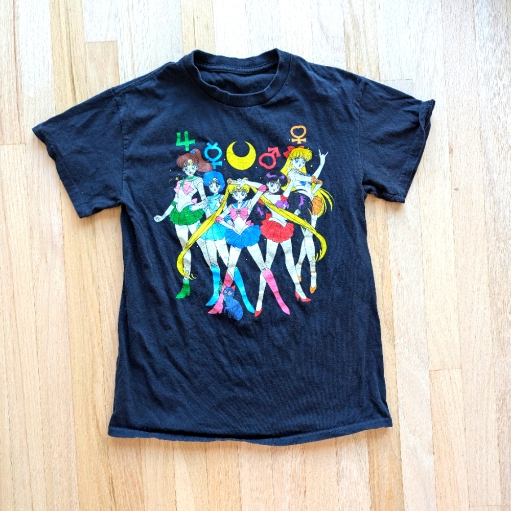 Sailor Moon Black Graphic T-Shirt (Size Small)
